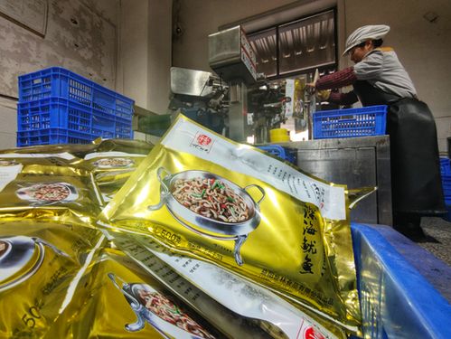 年夜飯新寵 預(yù)制菜的興起與消費(fèi)趨勢